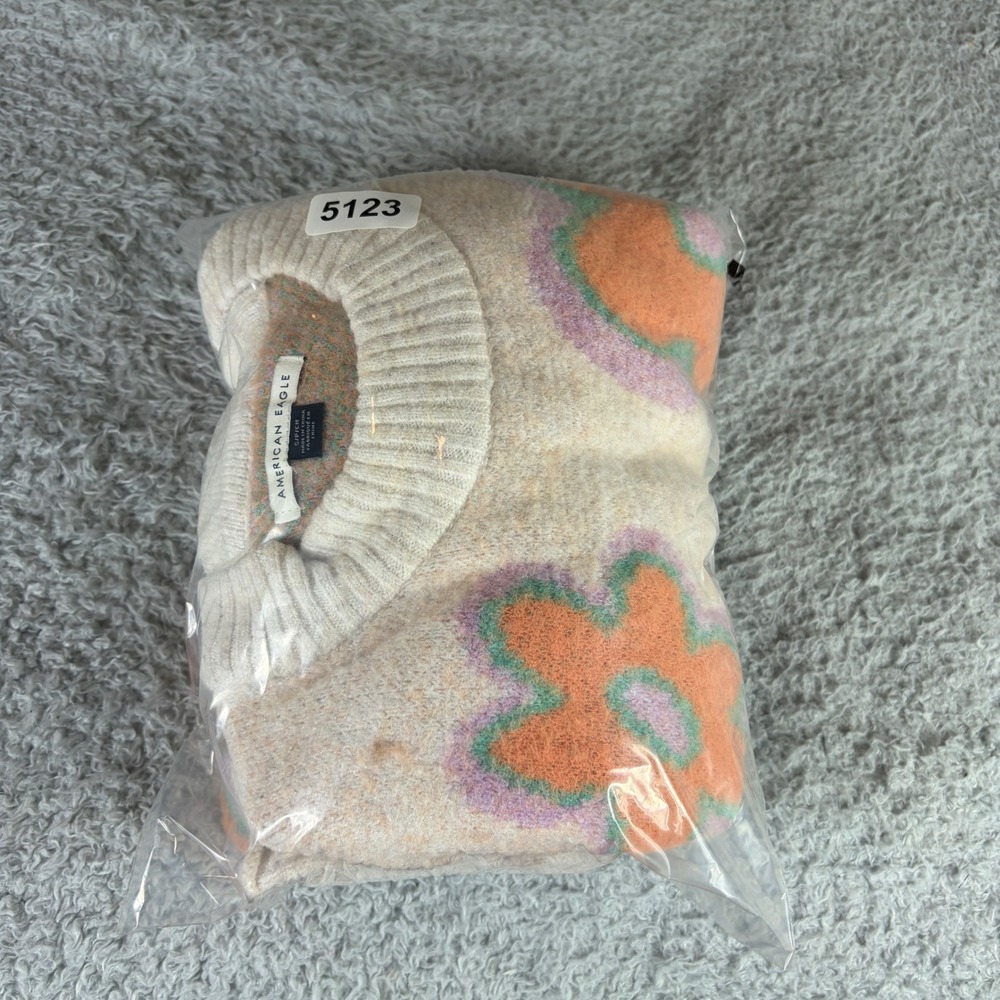 American Eagle Floral Intarsia Crewneck Sweater Oatmeal Orange Small - Picture 9 of 9